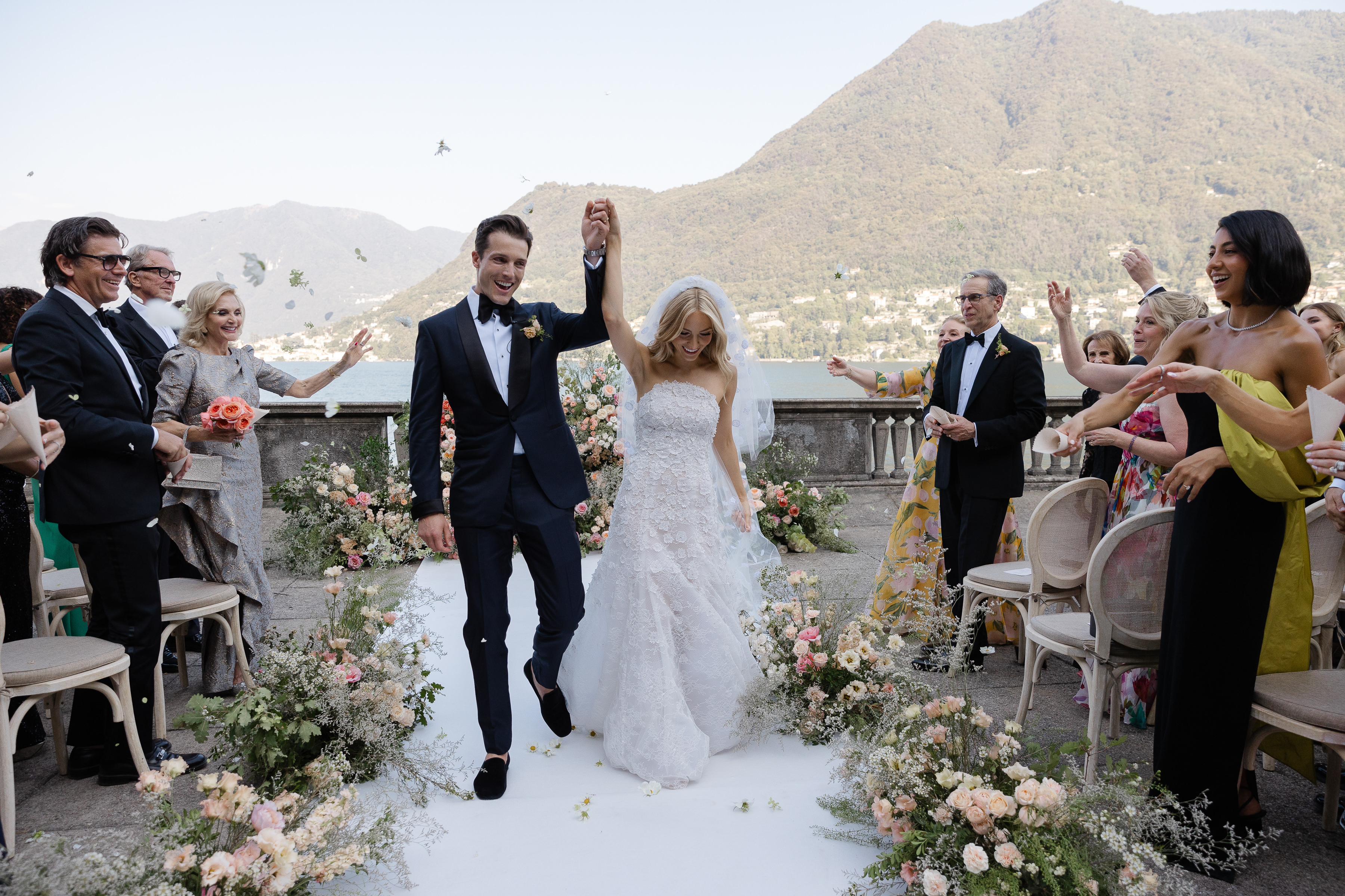 Eventoile couple during an elegant destination wedding
